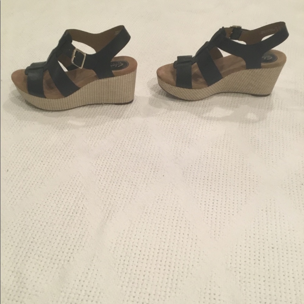 CLARKS SANDALS - Picture 10 of 11